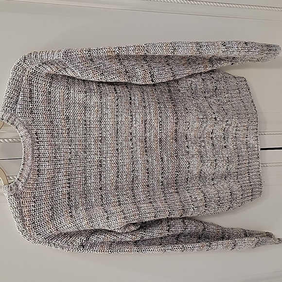 Lucky Sweater - Size Medium - Picture 4 of 6